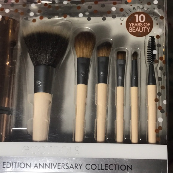 SOLD Eco tools limited edition makeup brush set 🌻 - Picture 2 of 3